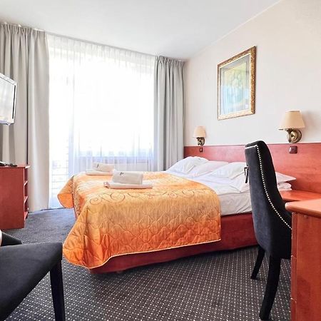 Osrodek Perelka Hotel Kolobrzeg Ngoại thất bức ảnh