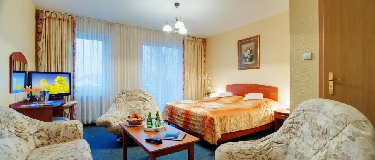 Osrodek Perelka Hotel Kolobrzeg Ngoại thất bức ảnh
