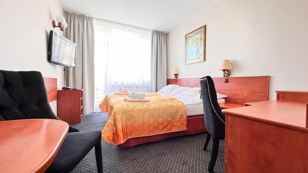 Osrodek Perelka Hotel Kolobrzeg Ngoại thất bức ảnh