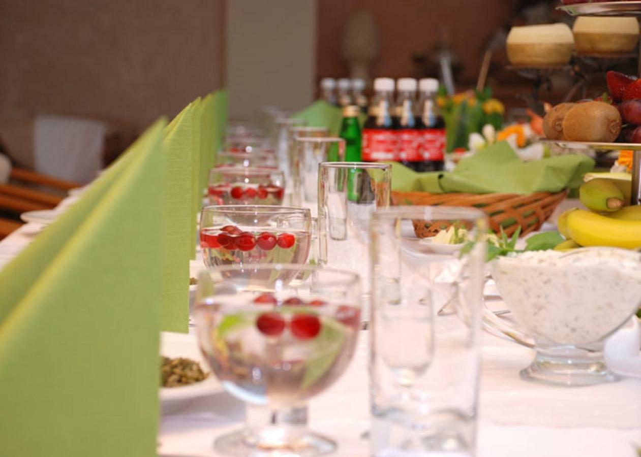 Osrodek Perelka Hotel Kolobrzeg Ngoại thất bức ảnh